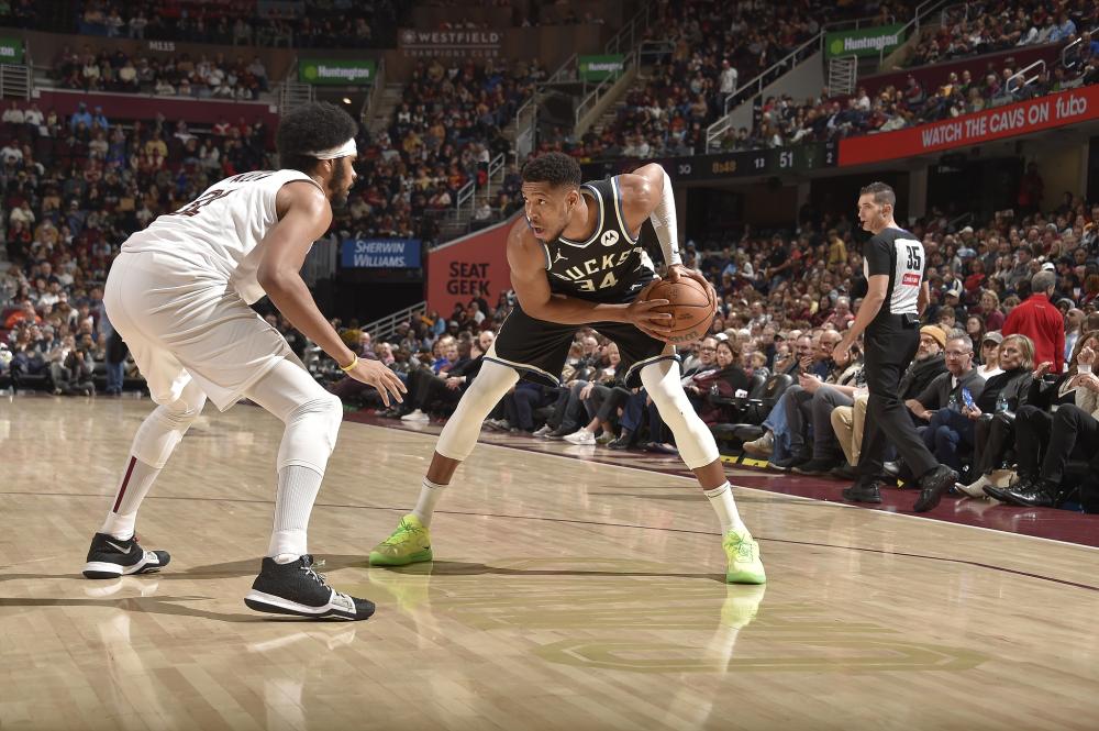 以高强度的 以高强度的